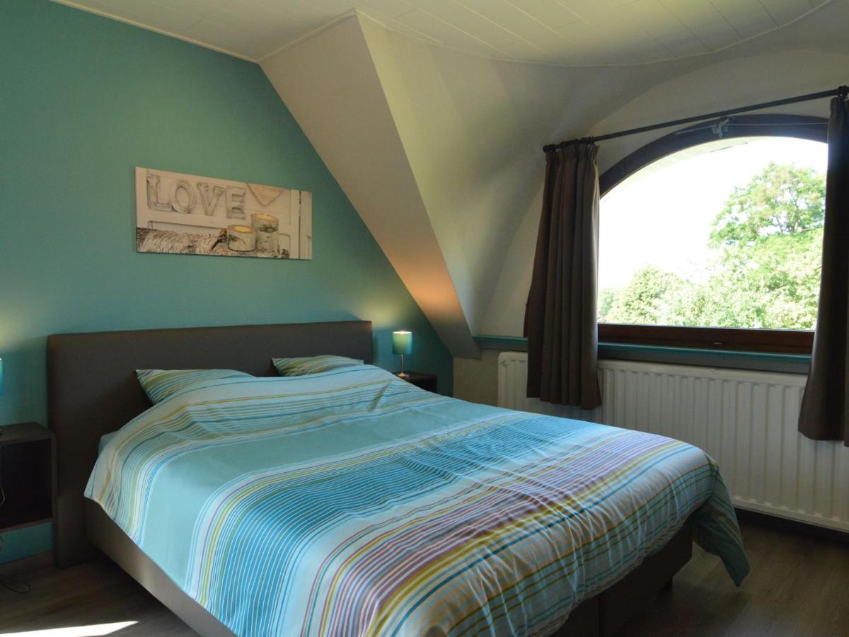Elegant Villa In Stavelot With Fitness Playroom Eksteriør billede