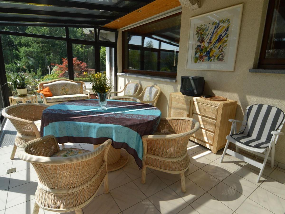 Elegant Villa In Stavelot With Fitness Playroom Værelse billede