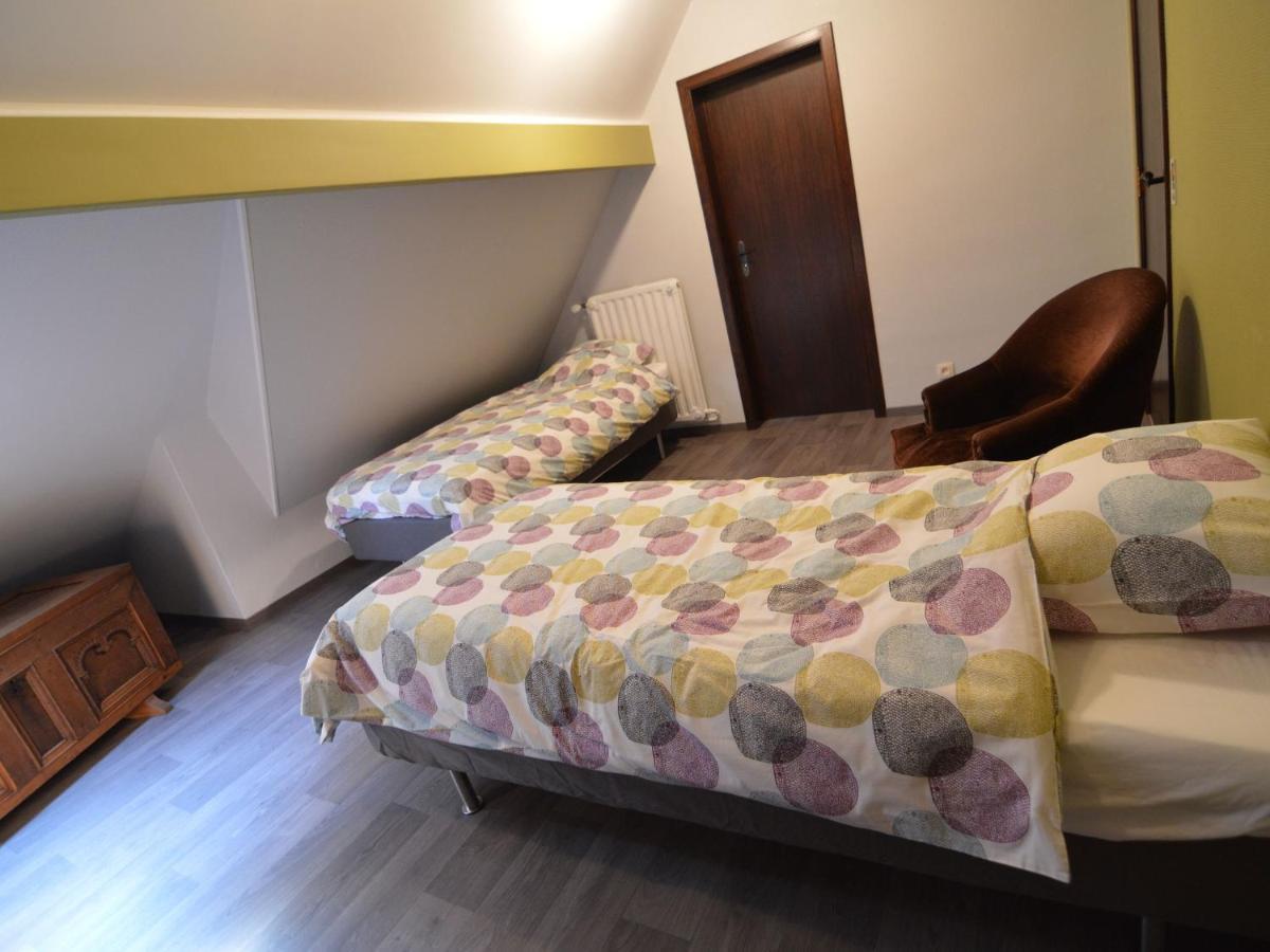 Elegant Villa In Stavelot With Fitness Playroom Værelse billede