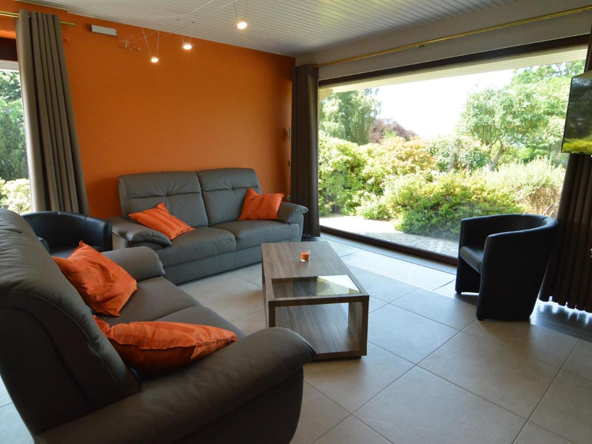 Elegant Villa In Stavelot With Fitness Playroom Eksteriør billede