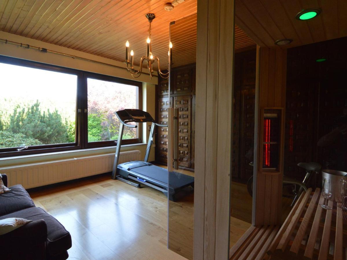 Elegant Villa In Stavelot With Fitness Playroom Eksteriør billede